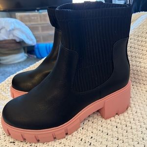 Torrid 9.5W Black and Pink Boots NWT